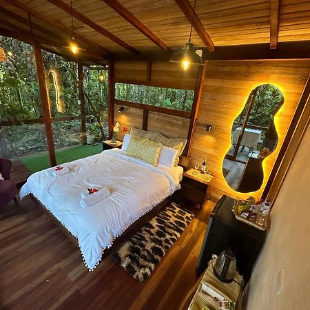 Hotel Amazon Puyu Glamping à Parroquia Tarqui Extérieur photo