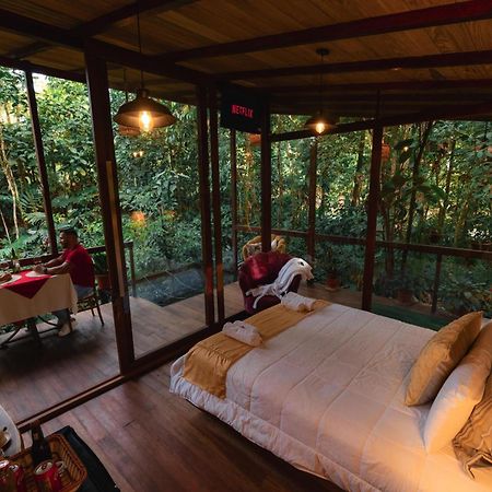 Hotel Amazon Puyu Glamping à Parroquia Tarqui Extérieur photo