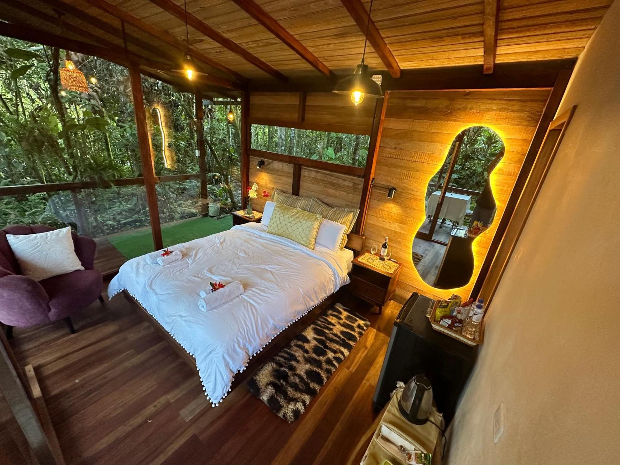 Hotel Amazon Puyu Glamping à Parroquia Tarqui Extérieur photo