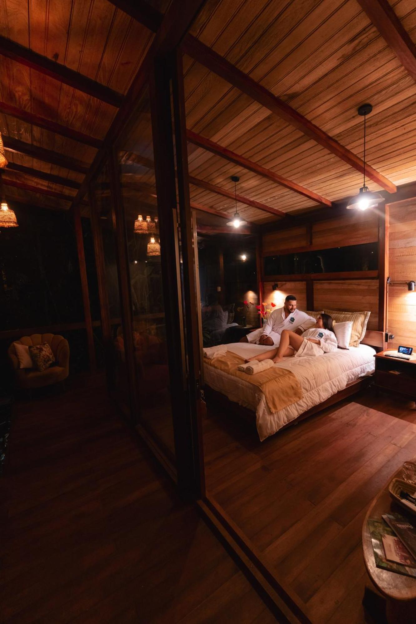 Hotel Amazon Puyu Glamping à Parroquia Tarqui Extérieur photo